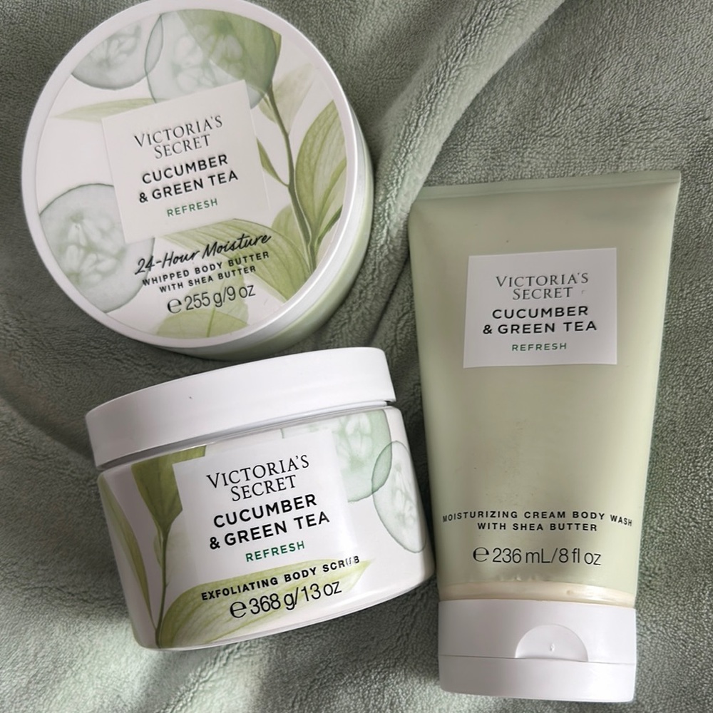 Victoria's Secret Green and White Bath & Body